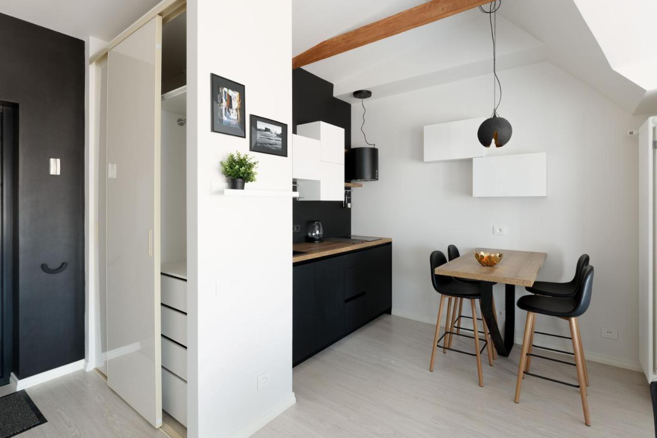 Bright Attic Flat In The Centre Apartment Riga Exterior photo