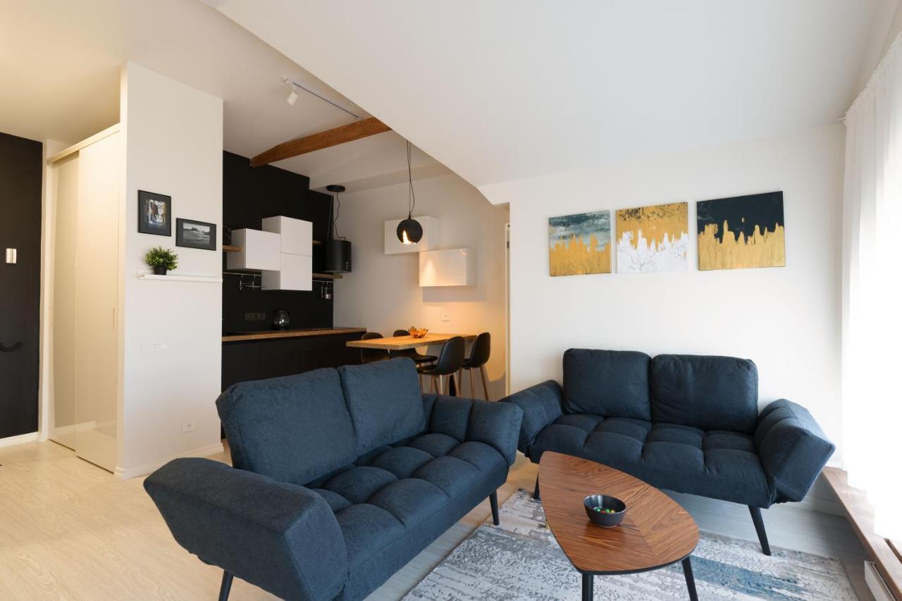 Bright Attic Flat In The Centre Apartment Riga Exterior photo